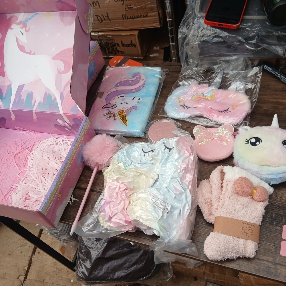 Magic Unicorn Gift Set - Picture 3 of 11